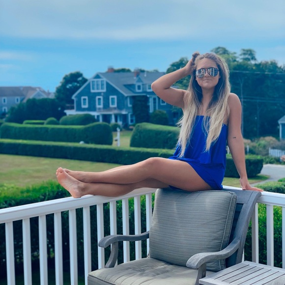 Meet Your Posher, Emily♡ - Picture 3 of 4